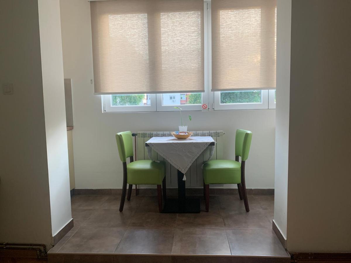 apartman Fuerte 2 Belgrado Exterior foto